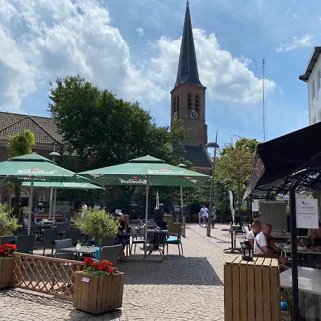 Church Square Apartment *