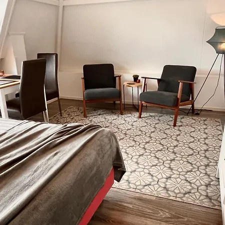 Church Square Зандфорт