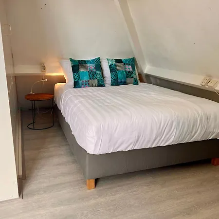 Church Square Apartment *