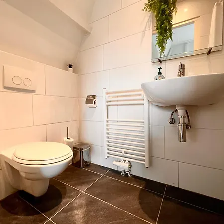 Church Square Apartment *