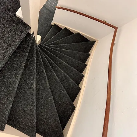 Apartment Church Square *